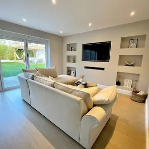 Modern, With Large Garden Bournemouth